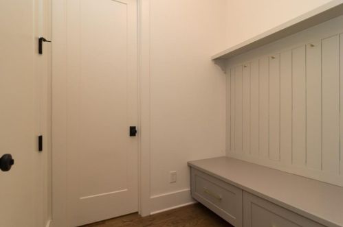 2360 Colonial Dr, Atlanta GA 30341-0048 exterior