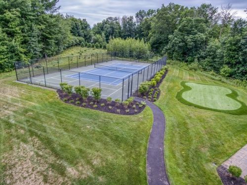 37 Pine Tree Dr, Methuen MA 01844-1268 exterior