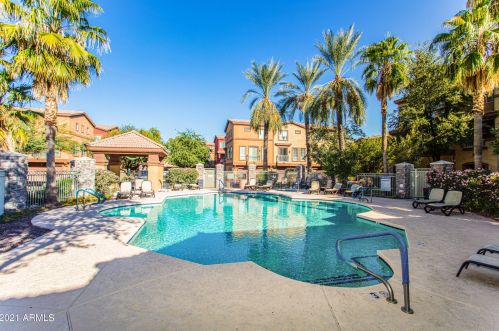 1920 Bell Rd, Phoenix AZ 85022-6278 exterior