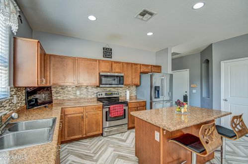 4217 73 Dr, Phoenix AZ 85033-2512 exterior