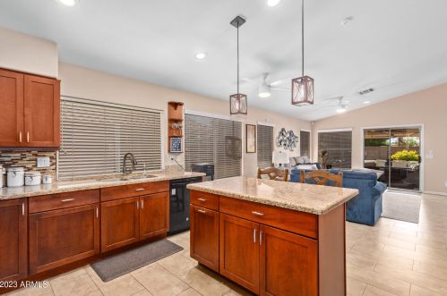 2029 Angela Dr, Phoenix AZ 85032-2351 exterior