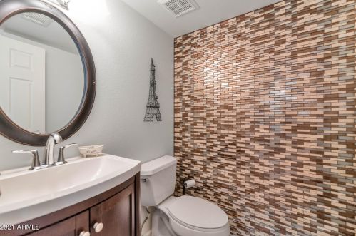 17246 47 St, Phoenix AZ 85008-4129 exterior