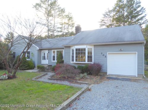 702 Cassville Rd, Jackson Twp NJ  08527-4944 exterior