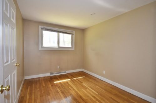 278 Carver Rd, Plymouth MA 02360-4653 exterior