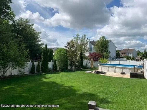 23 Chiswick Ct, Jackson Twp NJ  08527-1257 exterior