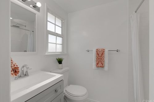 1431 Chalet Ave, Anaheim CA  92802-2146 exterior