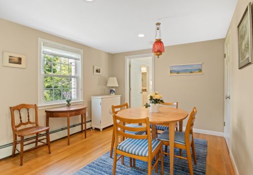 2 Uncle Zlotis Rd, Chatham MA 02633-1595 exterior