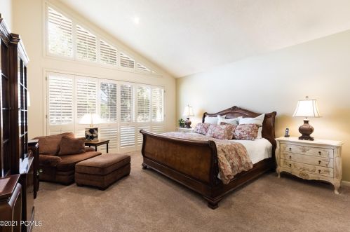 2457 Fairway Vlg Dr, Park City UT 84060-7023 exterior