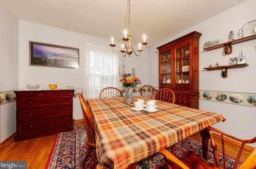 34 Pelham Dr, West Deptford NJ 08051-1736 exterior