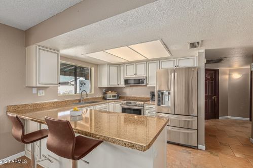 3810 Carol Ann Way, Phoenix AZ 85032-4063 exterior