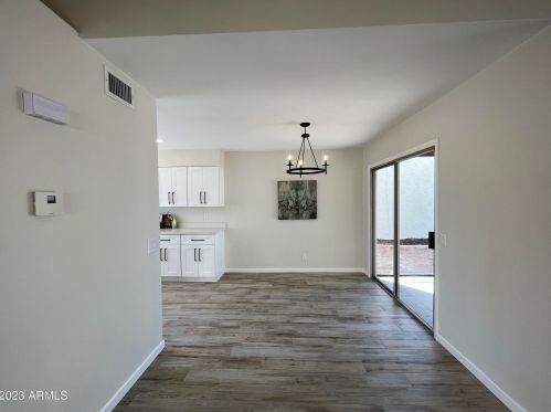 2942 Altadena Ave, Phoenix AZ 85029-3211 exterior