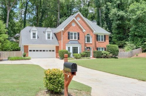 4572 Hunting Hound Ln, Marietta, GA 30062-6336