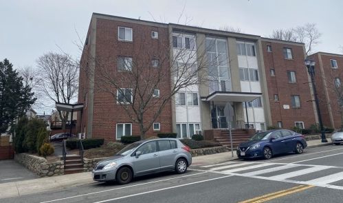 859 Broadway, Everett MA 02149-3024 exterior