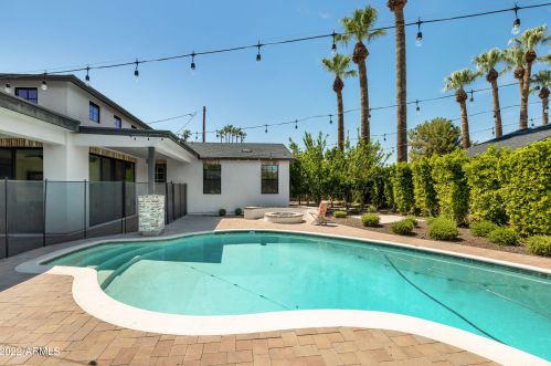 3140 52nd St, Phoenix AZ 85018-4402 exterior