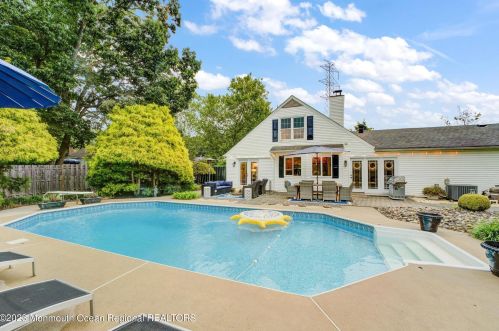 44 Buckingham Dr, Jackson Twp NJ 08527-2633 exterior