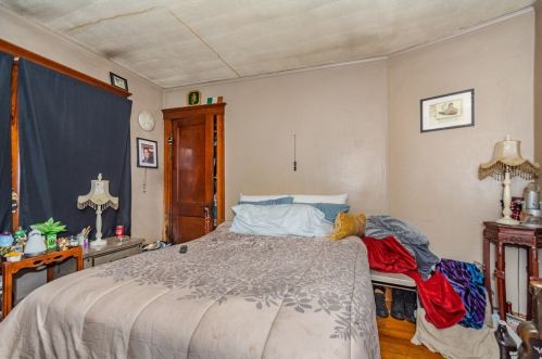 57 Gledhill Ave, Everett MA 02149-4049 exterior