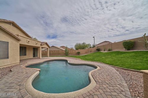 1813 Beautiful Ln, Phoenix AZ 85042-7073 exterior