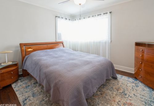 7621 Harlem Ave, Niles IL 60714-4724 exterior