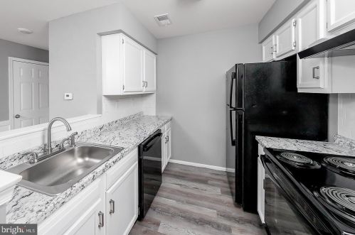 41 Crestmont Dr, West Deptford NJ 08051-2161 exterior