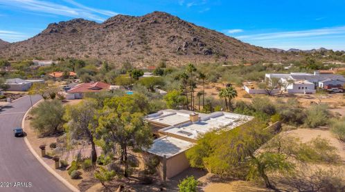 9416 47 St, Phoenix AZ 85028-5204 exterior