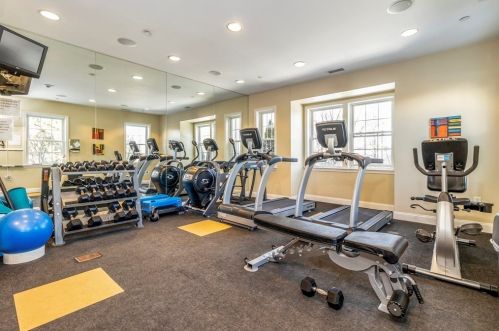 428 John Mahar Hwy, Braintree MA 02184-6571 exterior