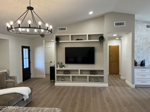 8001 11th Ave, Phoenix AZ  85021-5626 exterior