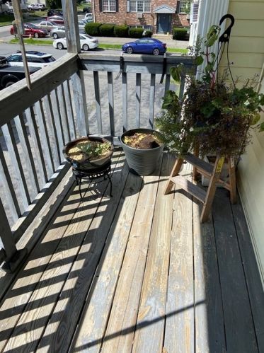 98 Cohasset St, Worcester MA 01604-3269 exterior