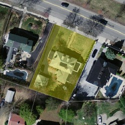 910 Commonwealth Ave, Newton MA 02459-1040 aerial view