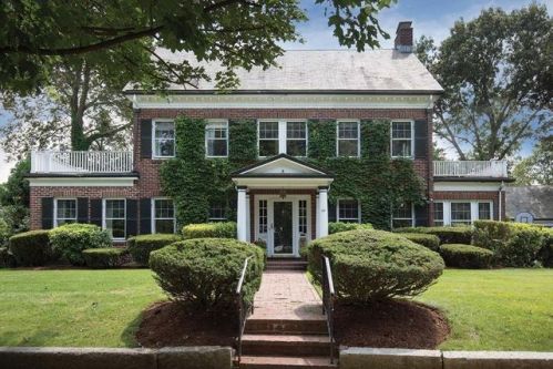 120 Waban Ave, Newton, MA 02468-2111