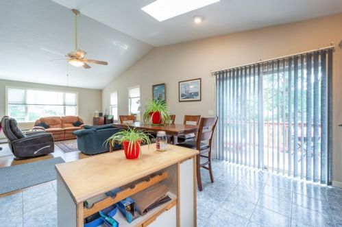 44 Rudolph St, Worcester MA 01604-3126 exterior