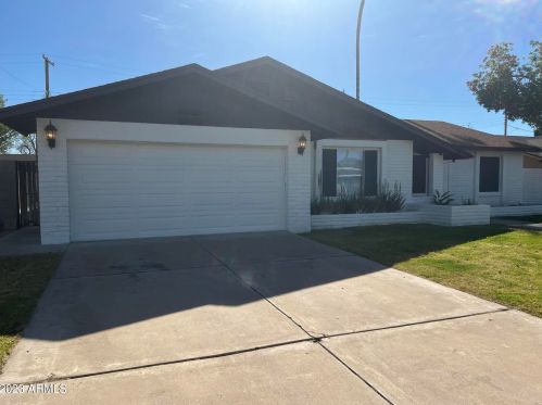 8121 16th Dr, Phoenix AZ  85021-5412 exterior