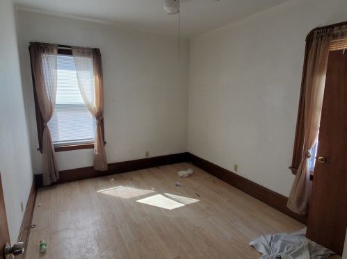 377 Ashley Blvd, New Bedford MA 02745-5207 exterior