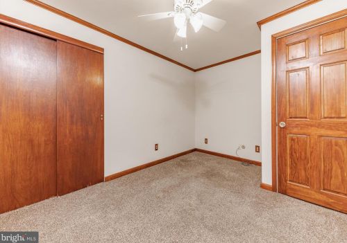 247 King St, West Deptford NJ 08096-2229 exterior