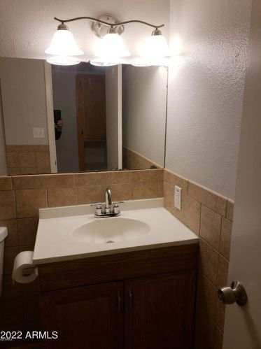 4017 45th St, Phoenix AZ  85040-2017 exterior