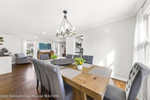 450 Branch Ave, Little Silver NJ  07739-1111 exterior