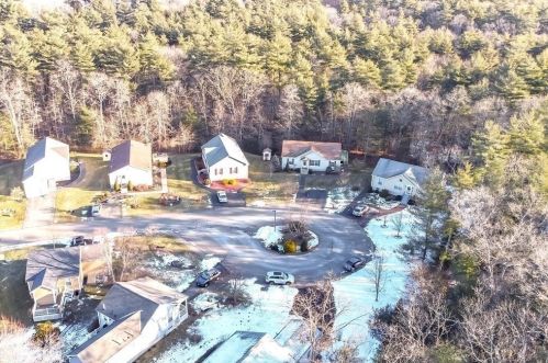 18 Mountain Ash Rd, East Bridgewater MA 02333-1585 exterior