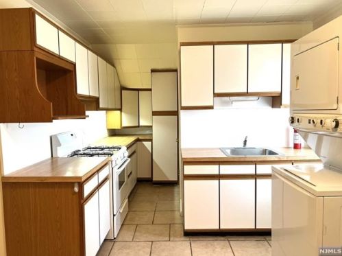 72 Brighton Ave, Belleville NJ  07109-1230 exterior