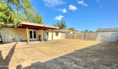 3843 49 Pl, Phoenix AZ 85018-4458 exterior