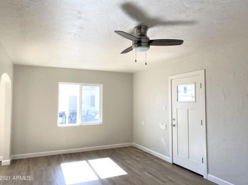 805 Amelia Ave, Phoenix AZ  85014-4741 exterior