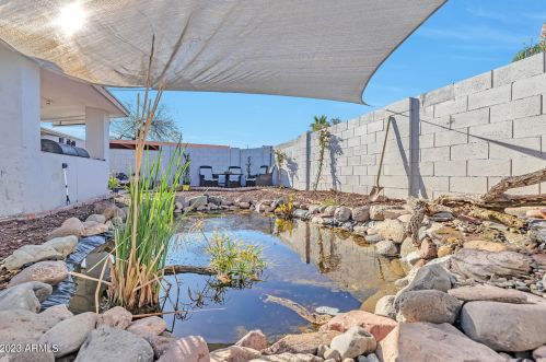 3418 Country Gables Dr, Phoenix AZ  85053-4732 exterior