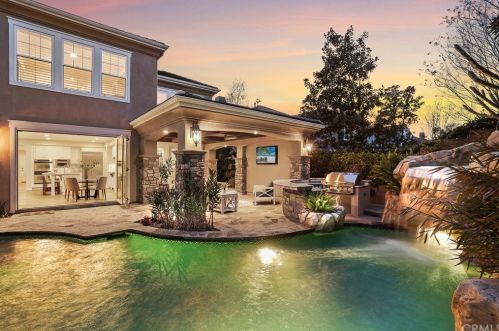 17 Buellton, Irvine CA 92602-2032 exterior