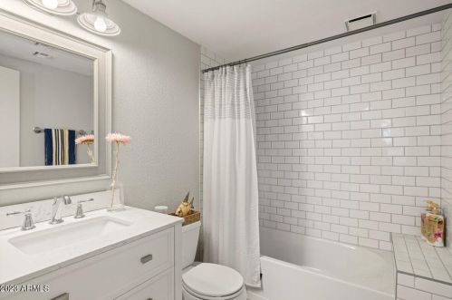 18819 30th St, Phoenix AZ  85050-3411 exterior