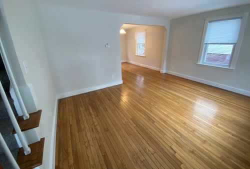 47 Walworth St, Worcester, MA 01602-4345