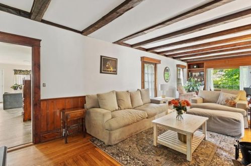 376 Tremont St, Taunton MA 02780-3023 exterior