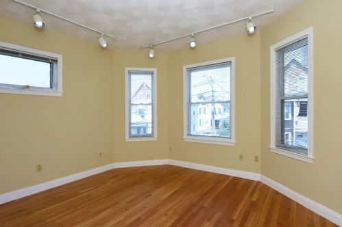 49 Highland Ave, Everett MA 02149-1434 exterior