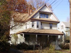 129 Grasmere St, Newton, MA 02458-2212