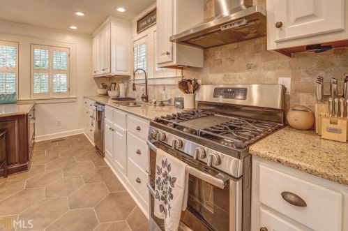 945 College Ave, Conyers GA 30012-4423 exterior