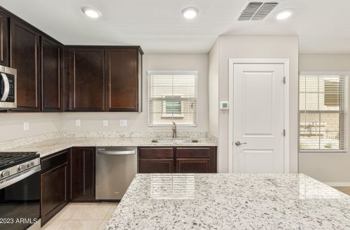 3924 79th Ln, Phoenix AZ  85043 exterior