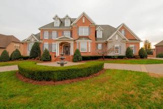 107 Gaston St, Gallatin, TN 37066-7138