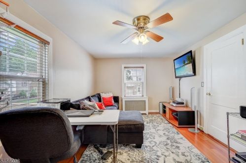 205 Fairway Ave, Belleville NJ 07109-1401 exterior